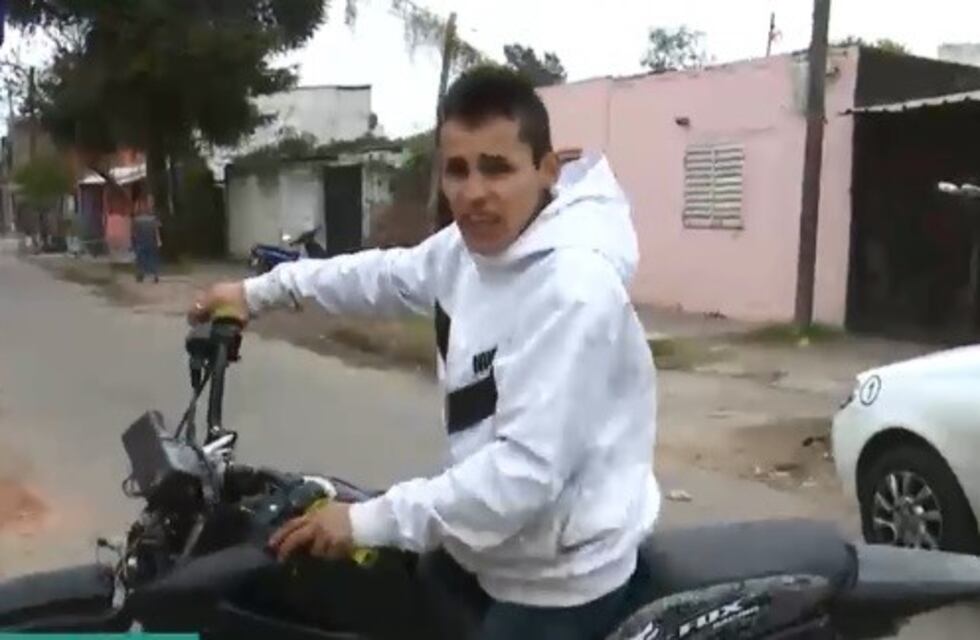 Está identificado el joven que amenazó a un periodista mientras transmitía en vivo