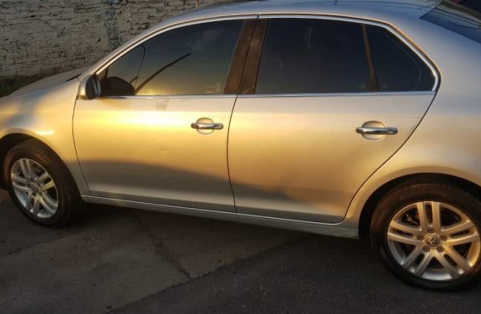 Murió un joven al que vecinos habrían golpeado al ser acusado de robar un auto