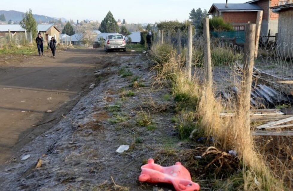 Arrestaron a una pareja por posible homicidio a un recién nacido