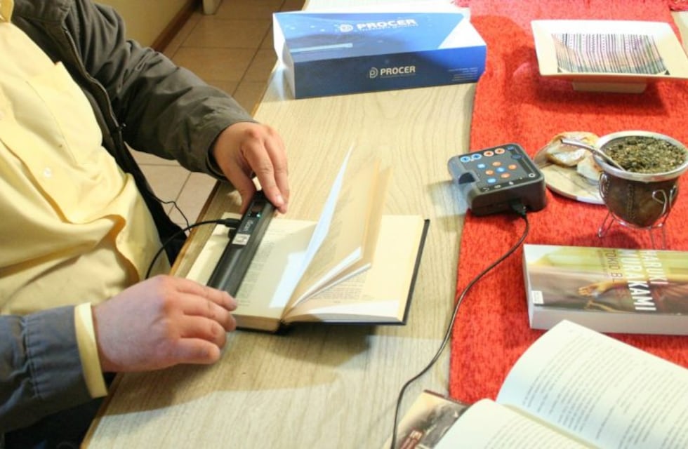 Creó un dispositivo para personas con discapacidad visual y llegó a la final del emprendedor del año