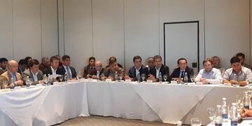 Sica encabezó la Mesa de la Cuenca del Golfo San Jorge en Comodoro