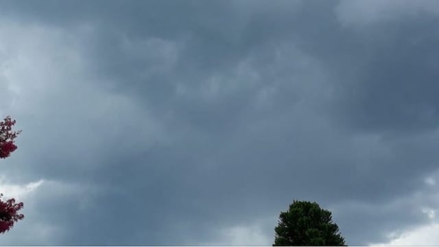 Inicio de semana en el que se mantienen las lluvias y lloviznas en la región.
