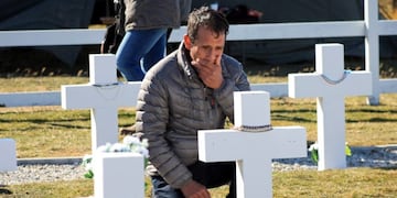 Cementerio argentino de Darwin Islas Malvinas\u002E