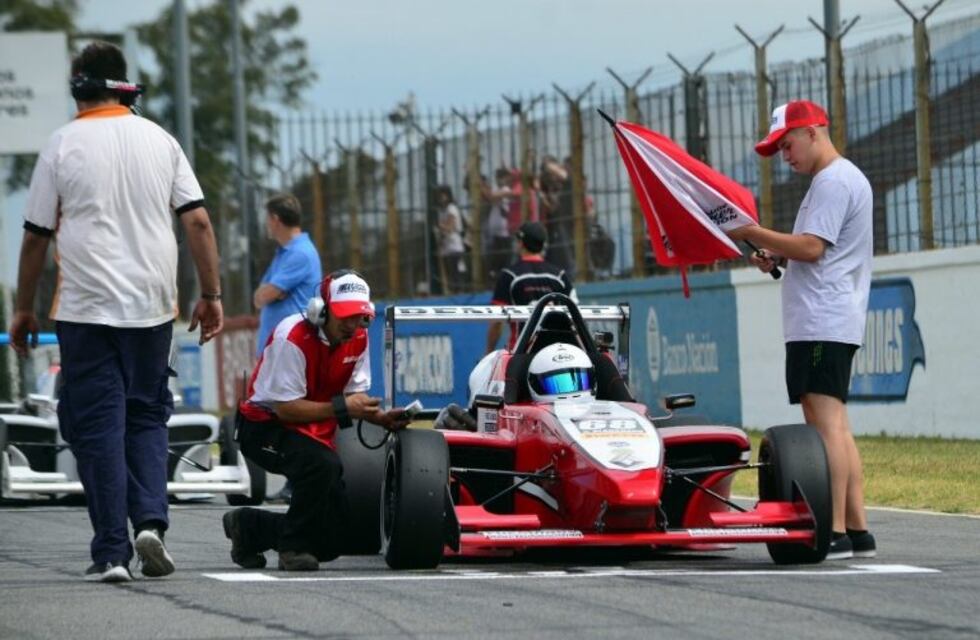 El piloto fueguino Nicolás Blanchard fue uno de los protagonistas en "El Zonda"