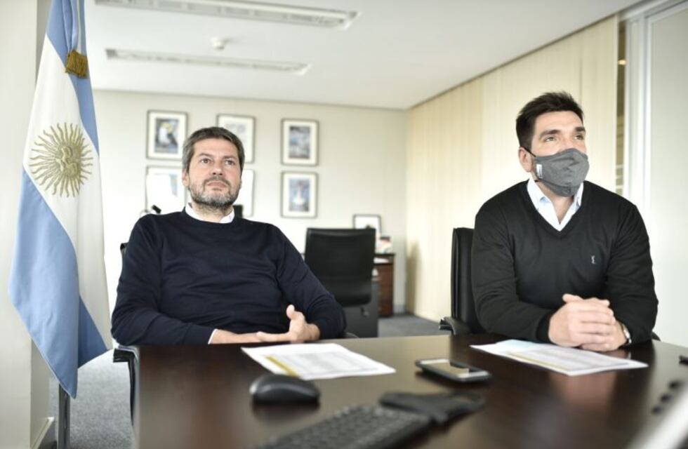 Lammens lanzó "Clubes en Obra" para Santa Fe con una partida de más de 33 millones de pesos