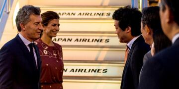 DYN02, TOKIO - JAPu00d3N 18/05/2017. EL PRESIDENTE MAURICIO MACRI ARRIBu00d3 HOY A TOKIO, ACOMPAu00d1ADO POR LA PRIMERA DAMA, JULIANA AWADA, PARA EMPRENDER UNA VISITA OFICIAL A JAPu00d3N DURANTE LA CUAL SE REUNIRu00c1 CON EL PRIMER MINISTRO SHINZO ABE Y SERu00c1 RECIBIDO POR EL EMPERADOR AKIHITO, ENTRE OTRAS ACTIVIDADES. FOTO: DYN/PRESIDENCIA.