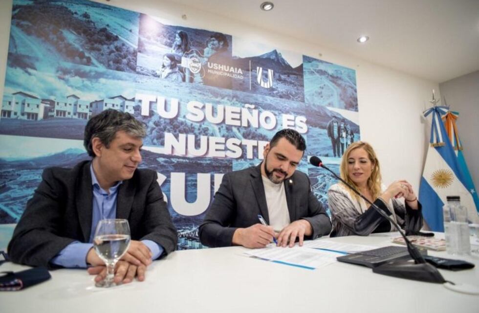 El ministro Ferraresi reconoció el trabajo del Municipio de Ushuaia