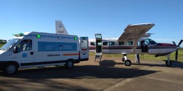 La avioneta y ambulancia que trasladaron a la beba de once días de vida\u002E