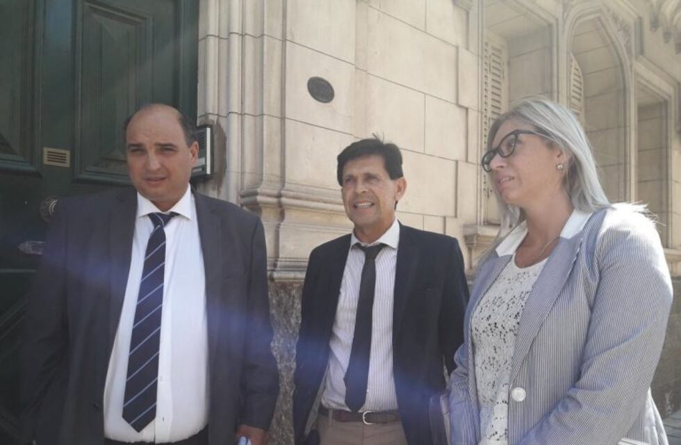 Afirman que el juez de las escuchas a Pullaro sabía que la línea era de un funcionario