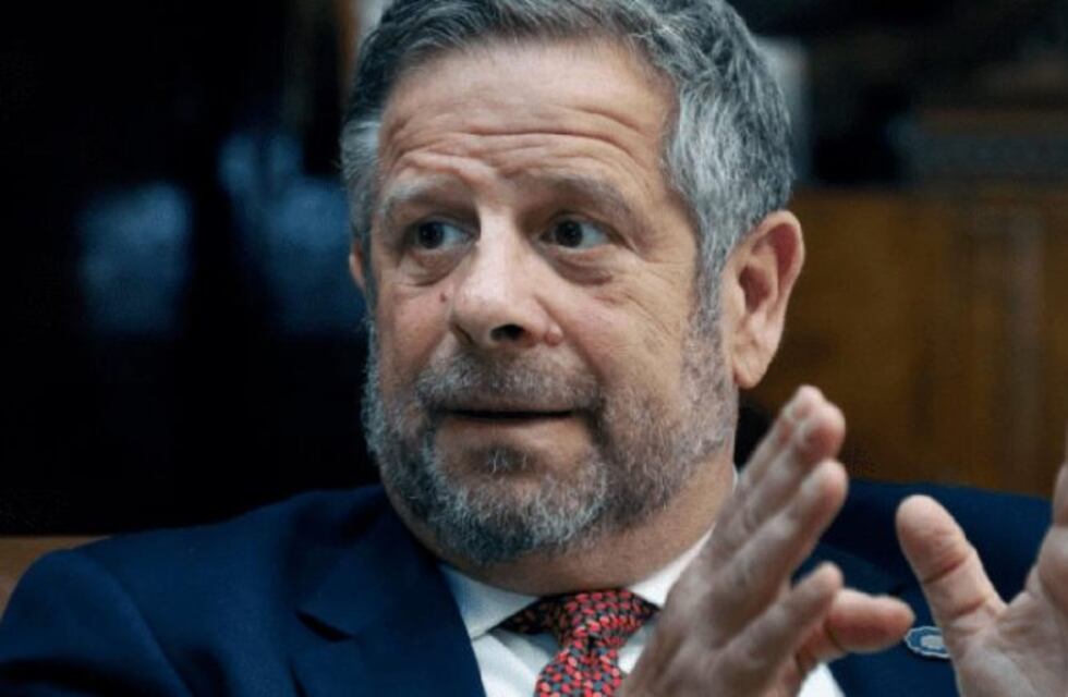 Adolfo Rubinstein presentó su renuncia tras la polémica por el protocolo sobre el aborto no punible