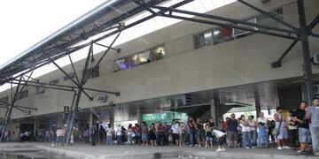 Balearon a un chofer en Moreno (Web)