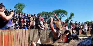Carrera de chanchos en Colonia Caroya\u002E
