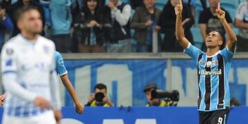 Godoy Cruz ganaba con un golazo de Correa (remató desde 30 metros) pero luego Gremio se lo igualó\u002E