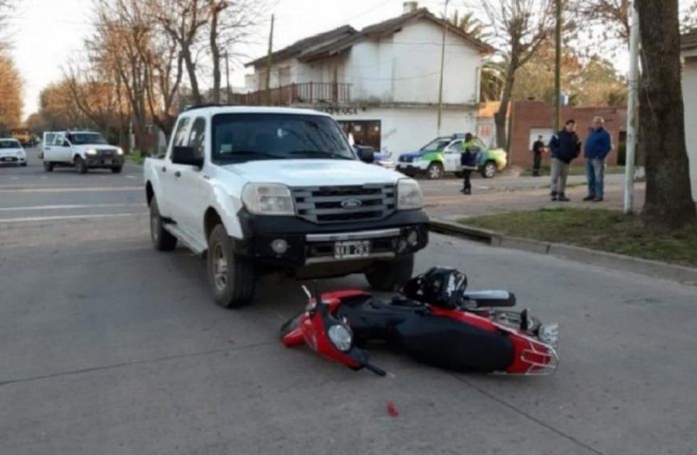 Sanjuanino vio a dos motochorros en acción, los persiguió y atropelló