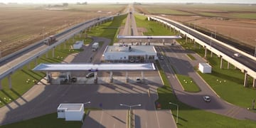 Área de Servicios YPF, Leones