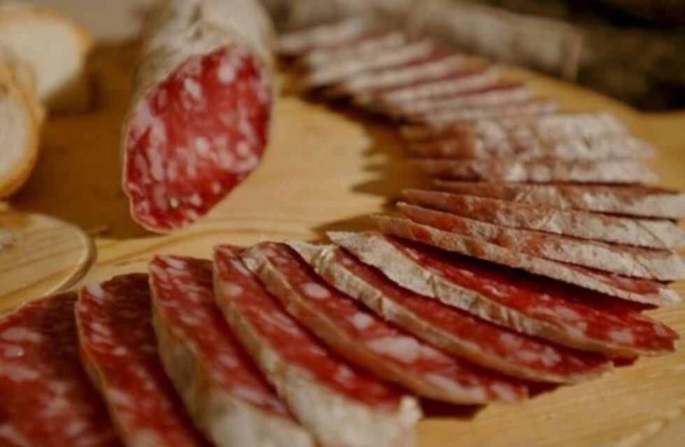 Prohibieron la comercialización de un salamín picado grueso