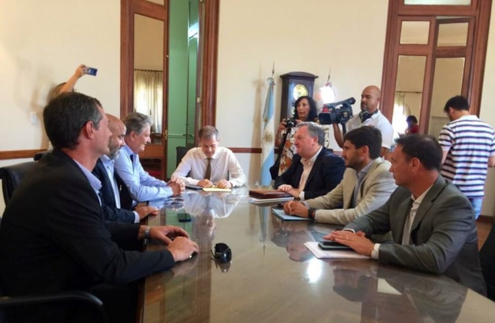 Emergencias: referentes del radicalismo estuvieron en la Casa Gris y se llevaron detalles del proyecto