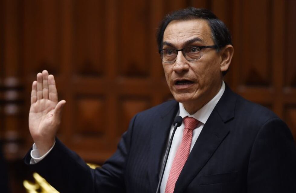 Martín Vizcarra asumió como presidente de Perú