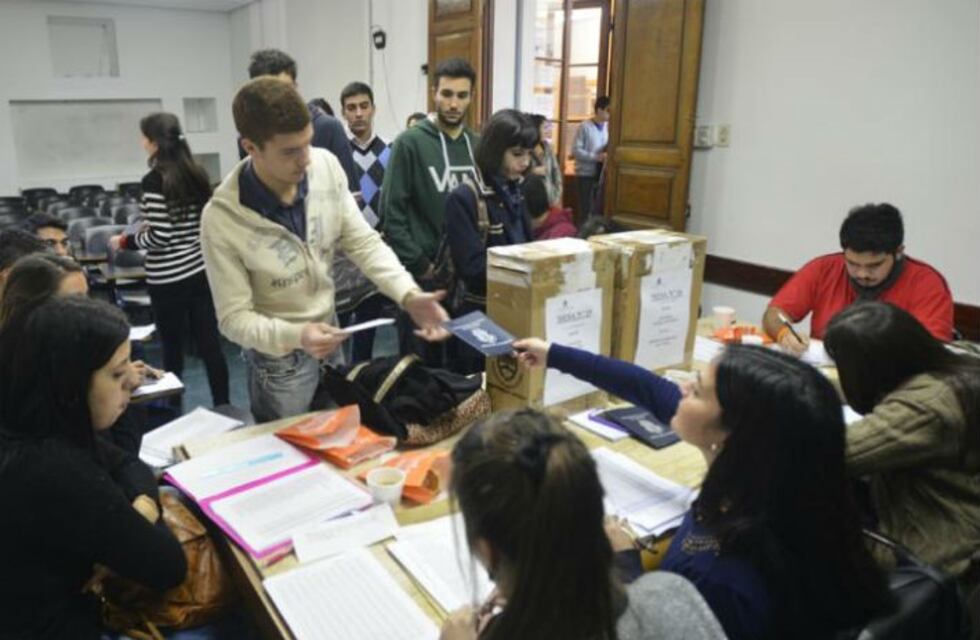Nuevo día para las elecciones en la UNC por el conflicto en el transporte