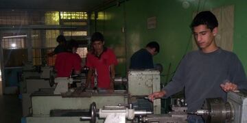 Egresados de colegios técnicos tendrán la matrícula gratuita\u002E