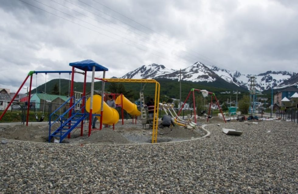 Colocaron juegos en la "Plaza de los Niños"