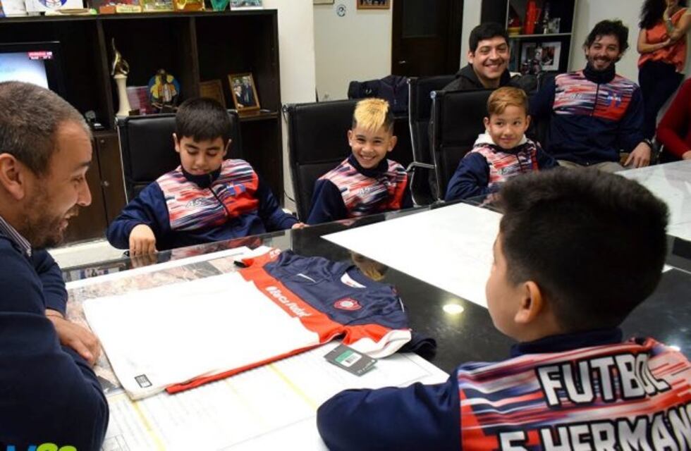 Club de Fútbol Cinco Hermanos y el sueño de ir a competir a Bariloche