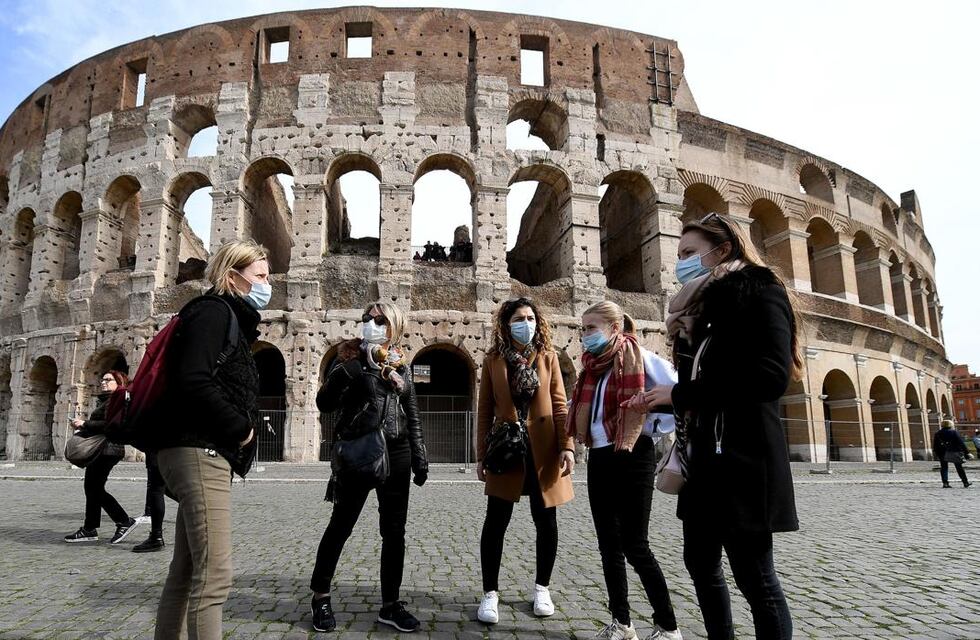 Coronavirus: los contagios caen después de meses, pero la OMS advierte que persiste la amenaza