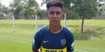 Peter Martínez no cuenta con una mano, pero para nada le dificulta en sus roles como lateral izquierdo y capitán de la Reserva de Boca\u002E