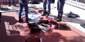 En los allanamientos secuestraron indumentarias y calzados de los locales estafados