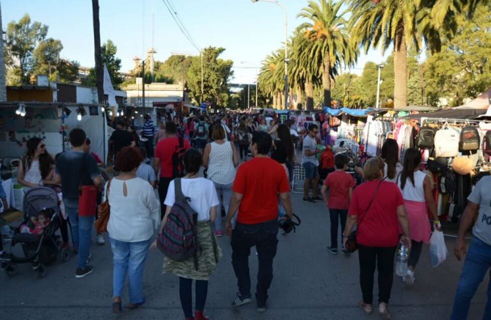 Comenzó la Fiesta Nacional del Camarón y el Langostino