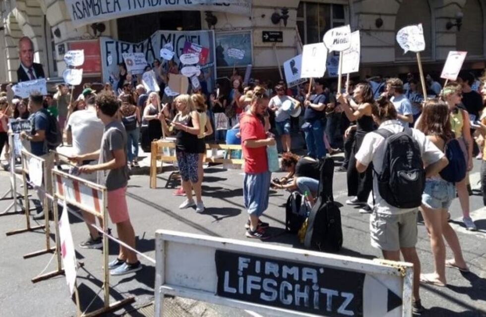 Prorrogaron contratos de empleados del Ministerio de Cultura e Innovación