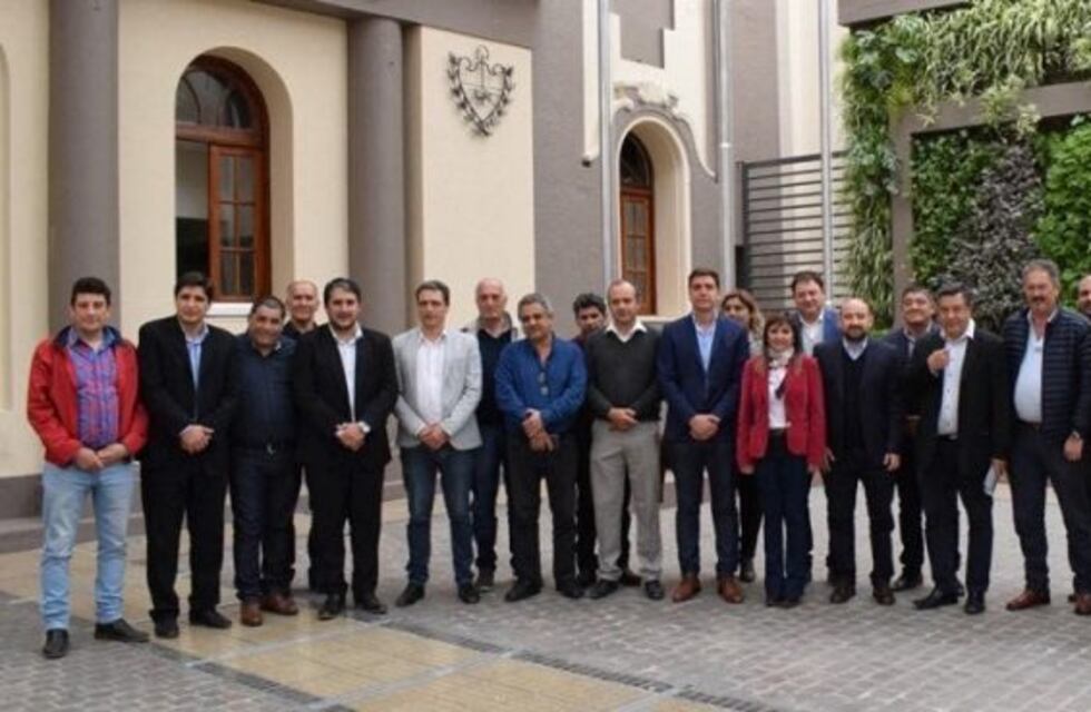 Fuerte documento de los intendentes contra las medidas económicas del Gobierno Nacional