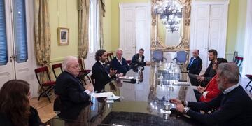 Reunión de Santiago Cafiero conr epresentantes de la industria audiovisual (Foto: Clarín)