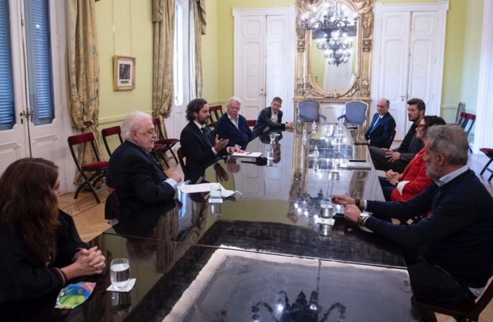 Santiago Cafiero tuvo una reunión en Casa Rosada con representantes de la industria audiovisual