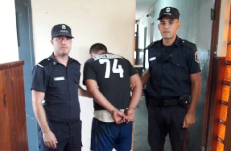 Detuvieron a cuatro jóvenes que robaron en una casa