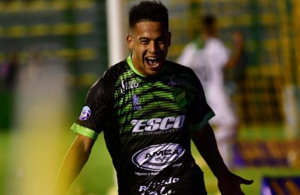 Defensa y Justicia le ganó 3-2 a Banfield y está a un punto de Racing