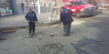 El aceite derramado provocó al menos que ocho motociclistas cayeran\u002E