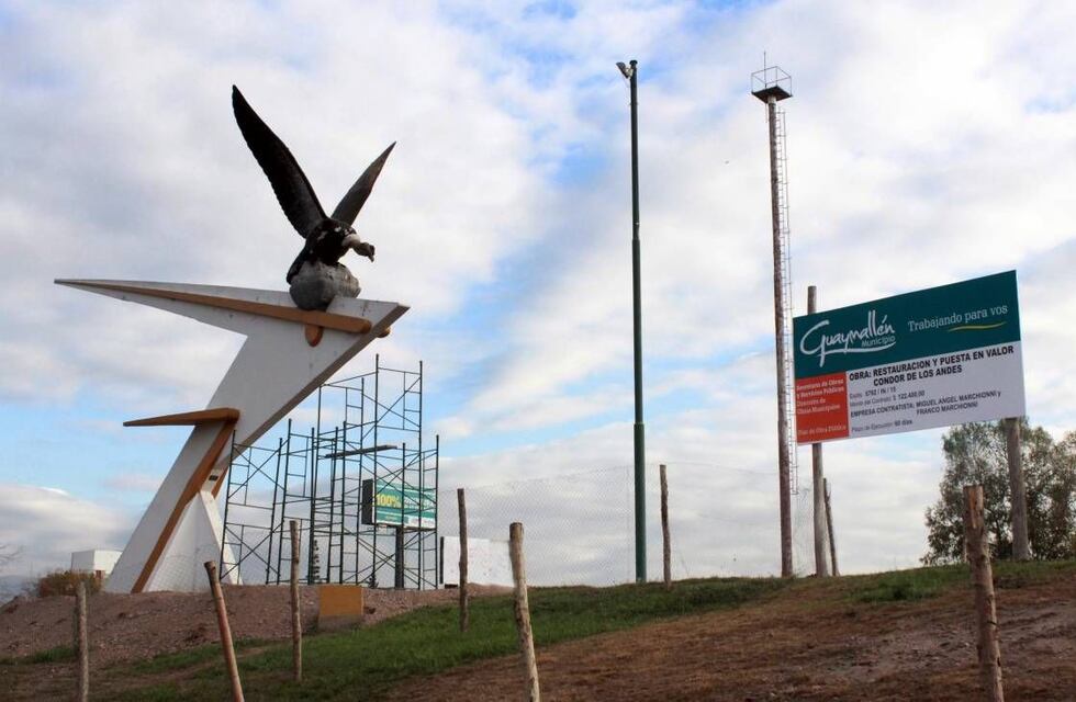 La tormenta de granizo en Mendoza dejó sin cabeza al Cóndor del Acceso Este