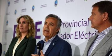 El gobernador Alfredo Cornejo presentó a los nuevos directores del EPRE\u002E