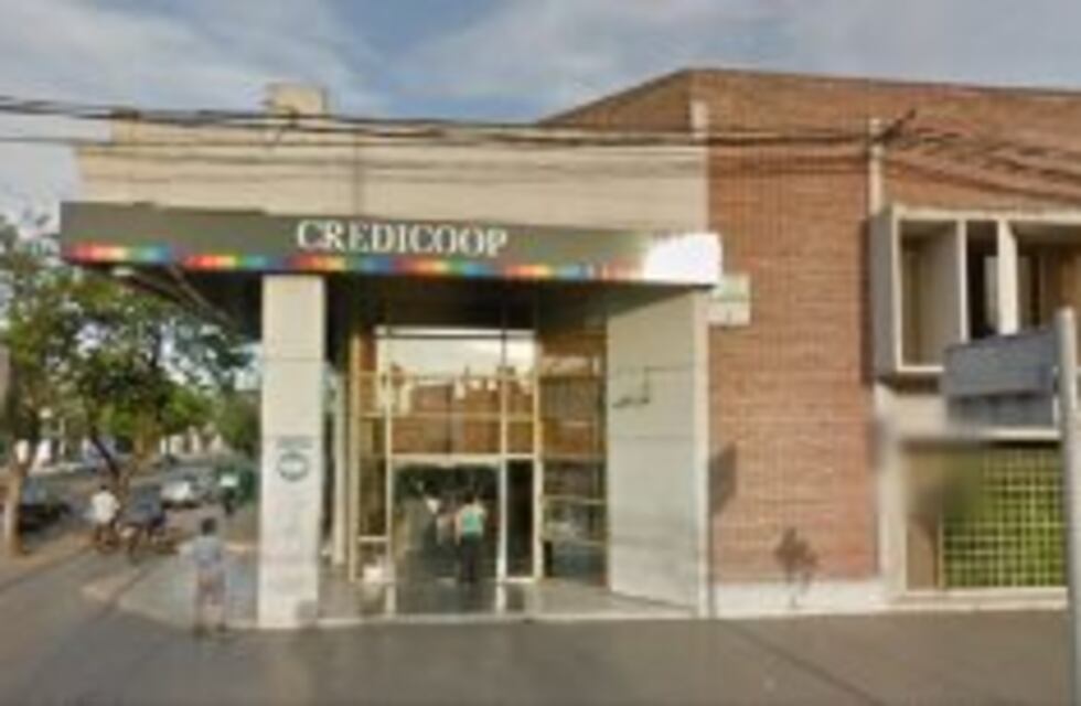 Violentó un cajero automático, lo pescaron in fraganti y terminó detenido