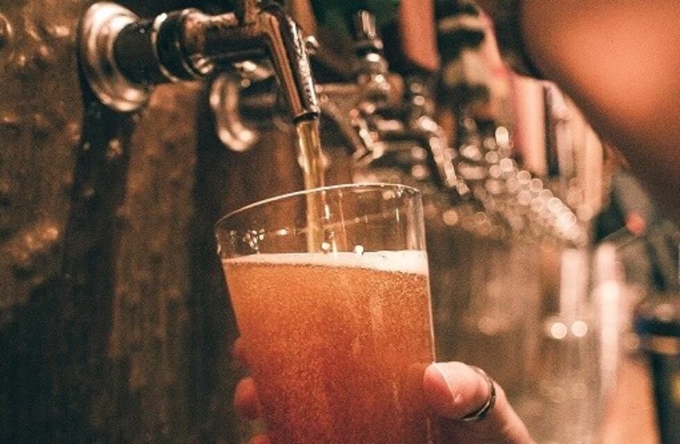 En el Concejo insisten en regular los patios cerveceros