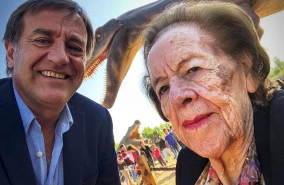 El gobernador Rodolfo Suárez saludó a "Chicha", su mamá que tiene 96 años
