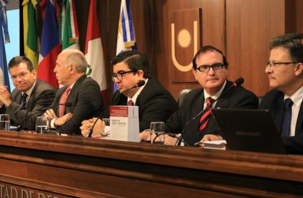 Ricardo Lorenzetti disertó en la Facultad de Derecho UNNE