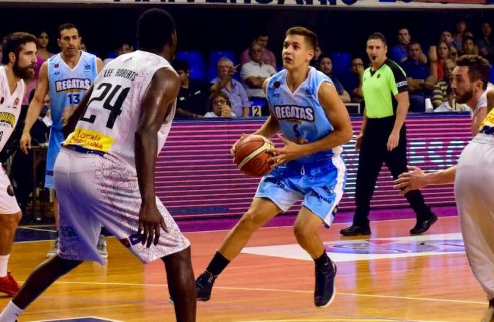 Súper 20: Regatas se quedó con el Clásico y se adelantó en la serie