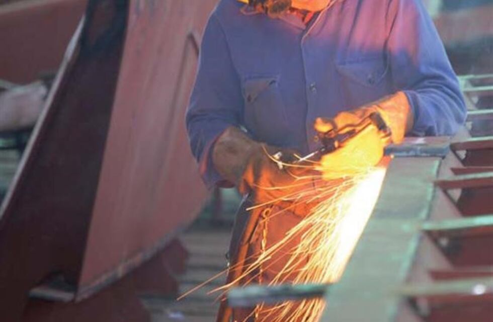 “No habrá despidos en la Base Naval el 30 de septiembre”