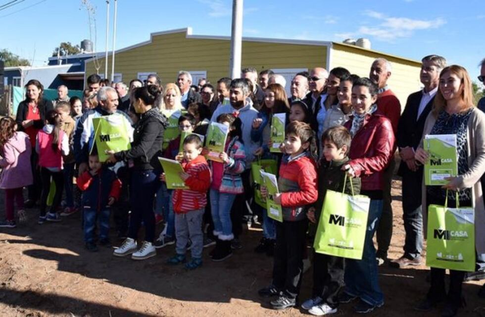 Viviendas sociales del Plan "Mi Casa" fueron entregadas en Quemú Quemú