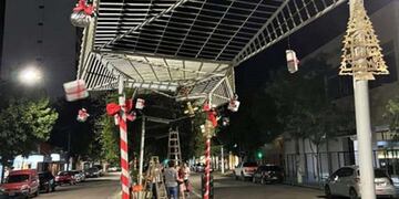 Adornos navideños en la Avenida (Instagram)