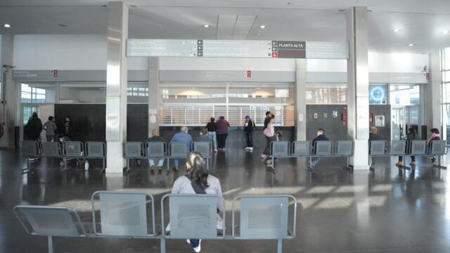 El joven fue internado en el HECA.