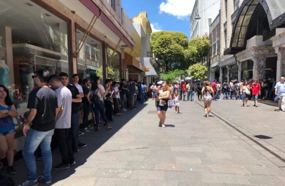 Para los mercantiles las liquidaciones de verano se adelantaron aún más este año por la caída en las ventas