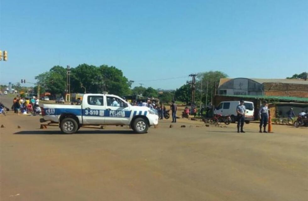 Familias afectadas por el temporal levantan corte de calles